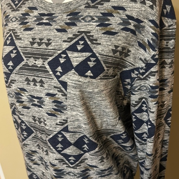 On The Byas Thermal Shirt Mens Medium Gray Aztec Print Crew Neck Long Sleeve - Picture 2 of 9